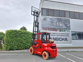 Four wheel front forklift Hangcha XF55G-2
