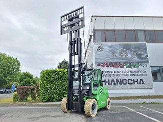 Four wheel front forklift Hangcha XC80i-600 (CPD80-XCY2-SI)