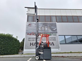Four-way forklift Combilift C2500CBE