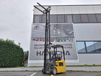 Three wheel front forklift Yale ERP16ATF