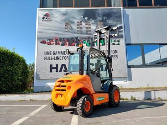 All-terrain forklift Ausa C150H