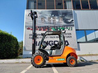All-terrain forklift Ausa C150H