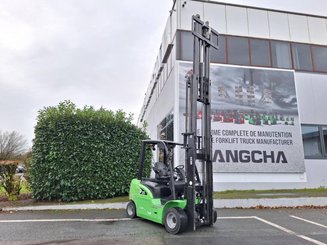 Four wheel front forklift Hangcha XC35i