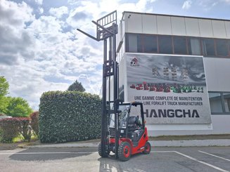 Four wheel front forklift Hangcha XF20G-2 - 6