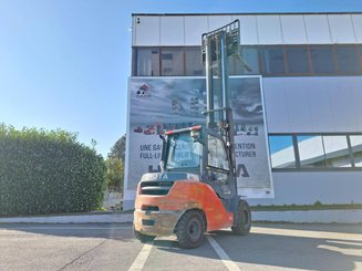 Four wheel front forklift Toyota 408 FD45 N - 11