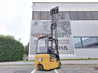 Three wheel front forklift Caterpillar EP16NT - 10