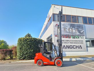 Four wheel front forklift Hangcha XF35D-2