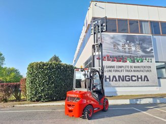 Four wheel front forklift Hangcha XF35D-2