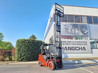 Four wheel front forklift Hangcha XF35D-2
