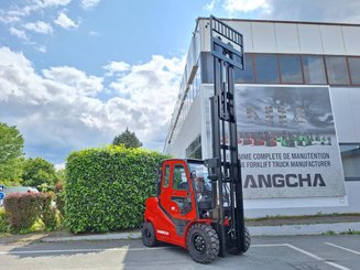 Four wheel front forklift Hangcha XF50D-2 (CPCD50-X2XH8F)
