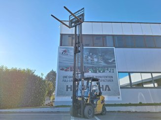 Four wheel front forklift Caterpillar GP25NT - 3