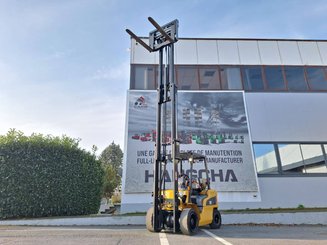 Four wheel front forklift Caterpillar GP30NT