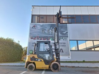 Four wheel front forklift Caterpillar GP35NT