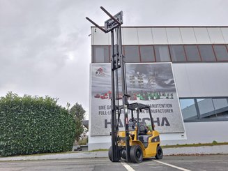 Four wheel front forklift Caterpillar GP25NT