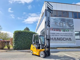 Four wheel front forklift Hangcha XE15i (CPD15-XEY2-SI) 