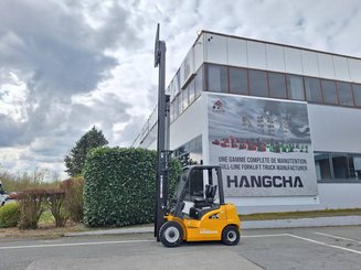 Four wheel front forklift Hangcha XE25i (CPD25-XEY2H-SI)