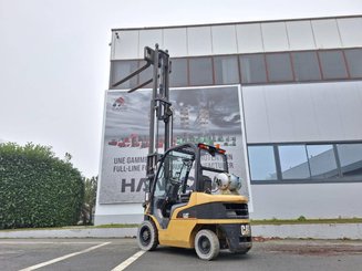Four wheel front forklift Caterpillar GP25N