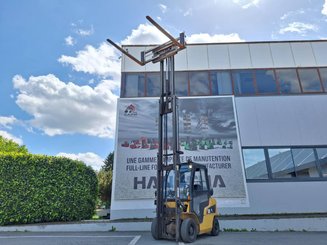 Four wheel front forklift Caterpillar GP25NTD