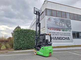Three wheel front forklift Hangcha XC3-18i (CPDS18-XCC2G-SI)