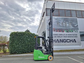 Three wheel front forklift Hangcha XC3-18i (CPDS18-XCC2G-SI)