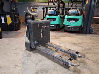 Pedestrian pallet truck Crown WP3020-2.0