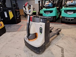 Pedestrian pallet truck Crown WP3010-1.6