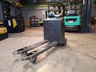 Pedestrian pallet truck Crown WP3010-1.6