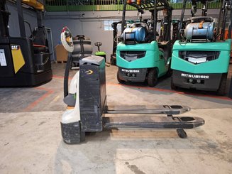 Pedestrian pallet truck Crown WP3010-1.6