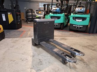 Pedestrian pallet truck Crown WP3010-1.6