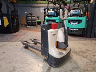 Pedestrian pallet truck Crown WP3010-1.6