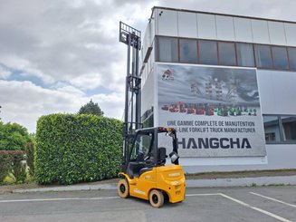 Four wheel front forklift Hangcha XE20Ci