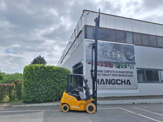 Four wheel front forklift Hangcha XE20Ci