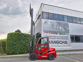 Four wheel front forklift Hangcha XF35D-2