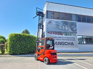 Four wheel front forklift Hangcha XF25D-2