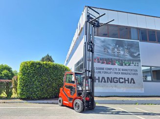 Four wheel front forklift Hangcha XF25D-2