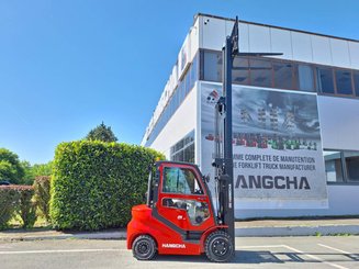 Four wheel front forklift Hangcha XF25D-2