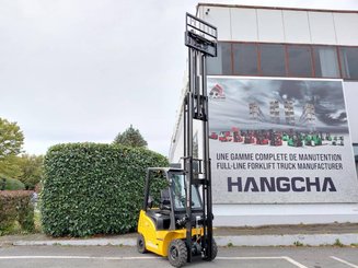 Four wheel front forklift Hangcha XE18i