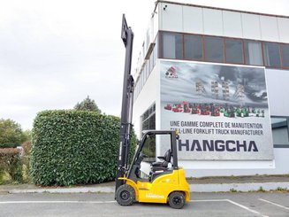 Four wheel front forklift Hangcha XE18i