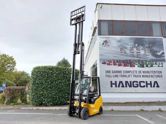 Four wheel front forklift Hangcha XE18i