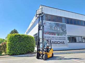Four wheel front forklift Hangcha XE25i