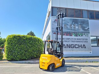 Four wheel front forklift Hangcha XE25i