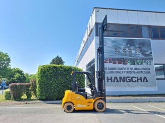 Four wheel front forklift Hangcha XE25i