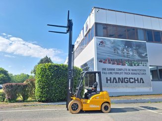 Four wheel front forklift Hangcha XE25i