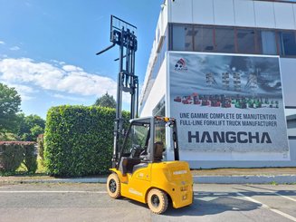 Four wheel front forklift Hangcha XE25i