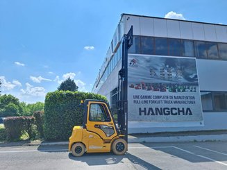 Four wheel front forklift Hangcha XE25i - 9