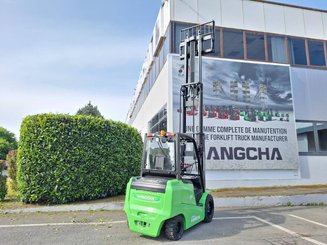 Four wheel front forklift Hangcha AE35-I