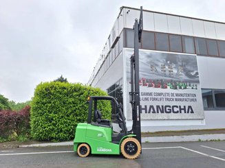 Four wheel front forklift Hangcha AE35-I
