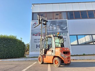 Four wheel front forklift Nissan FGDO2A30Q - 10