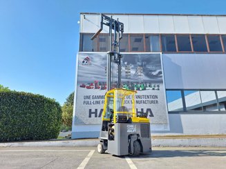 Four-way forklift Combilift C2500CB