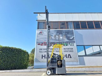Four-way forklift Combilift C2500CB